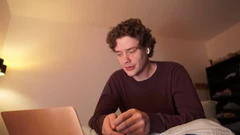 Sam online show from November 15, 9:21 pm