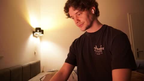 Sam online show from November 21, 9:57 pm