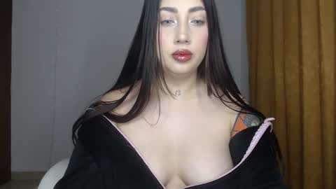 Snapshot of is_nat chatting on January 30, 6:24 am Nat online show from January 30, 6:24 am