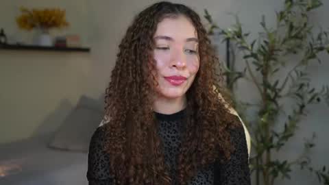 isa_____ online show from May 27, 1:13 am
