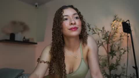 isa_____ online show from July 8, 1:54 am