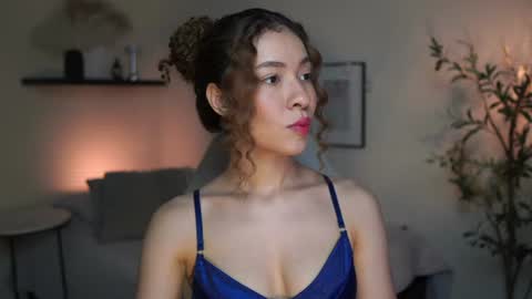 isa_____ online show from July 11, 1:52 am