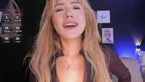 Snapshot of isa_cortes_ chatting on May 19, 2:56 pm Isa Cortes online show from May 19, 2:56 pm