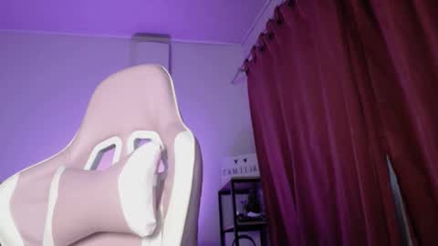 Isabella  online show from November 22, 10:36 am