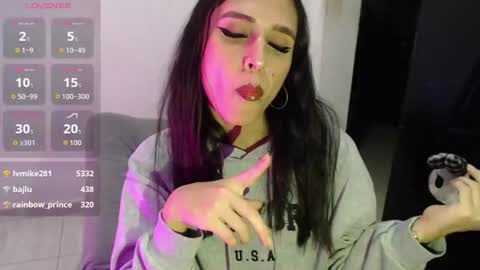 Snapshot of isa_hall chatting on July 3, 4:52 am Isabella Hall online show from July 3, 4:52 am
