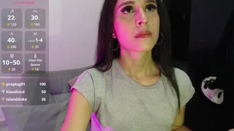 Snapshot of isa_hall chatting on July 7, 1:52 am Isabella Hall online show from July 7, 1:52 am