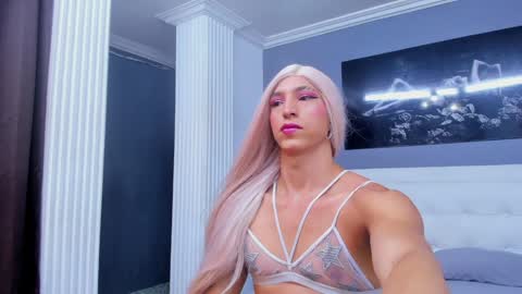 Isa Lancaster online show from February 2, 7:14 pm