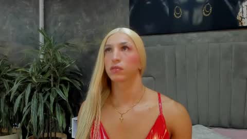 Snapshot of isa_lancaster chatting on July 12, 7:16 pm Isa Lancaster online show from July 12, 7:16 pm