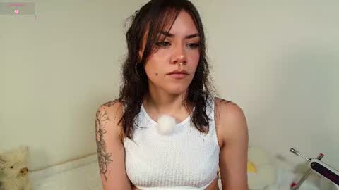 Snapshot of isa_laurentt chatting on July 10, 2:05 am Isabella Laurentt online show from July 10, 2:05 am