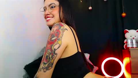 Snapshot of isa_maiden_ chatting on December 30, 10:55 pm online show from December 30, 10:55 pm