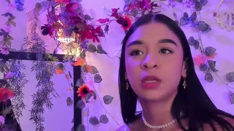 Isabella        online show from December 14, 3:40 am