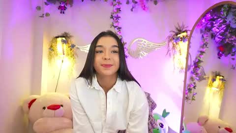 Isabella        online show from November 25, 6:52 pm