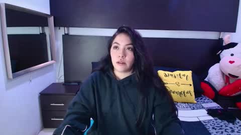 Snapshot of isa_reel chatting on February 1, 4:03 am ISA online show from February 1, 4:03 am