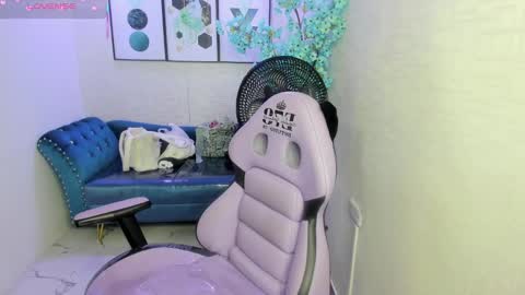 Snapshot of isa_reel chatting on September 11, 6:41 pm ISA online show from September 11, 6:41 pm