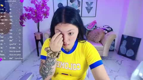 Snapshot of isa_reel chatting on June 17, 7:48 pm ISA online show from June 17, 7:48 pm