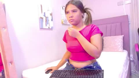 Isabel online show from December 21, 12:12 pm