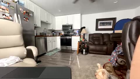 Snapshot of isaac_akamu chatting on January 5, 5:27 pm isaac_akamu online show from January 5, 5:27 pm