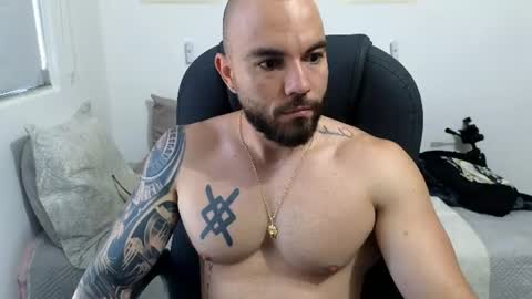 Snapshot of isaac_carter chatting on June 16, 11:13 am Isaac carter online show from June 16, 11:13 am