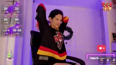 Snapshot of isaac_miler chatting on November 30, 9:52 pm isaac online show from November 30, 9:52 pm