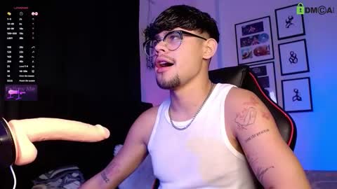 Isaac Saenz. online show from November 22, 9:25 pm