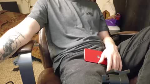 Snapshot of isaac_sheffield chatting on January 10, 11:18 pm isaac online show from January 10, 11:18 pm