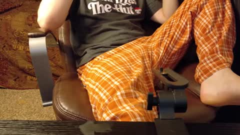 Snapshot of isaac_sheffield chatting on January 13, 4:18 am isaac online show from January 13, 4:18 am