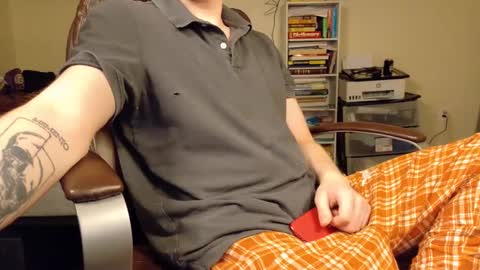 Snapshot of isaac_sheffield chatting on January 15, 2:02 pm isaac online show from January 15, 2:02 pm