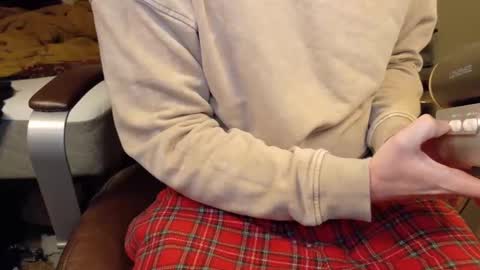 Snapshot of isaac_sheffield chatting on January 26, 6:16 pm isaac online show from January 26, 6:16 pm