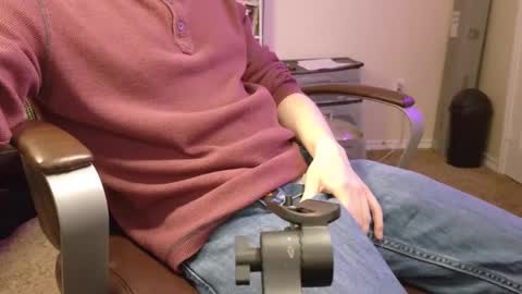 Snapshot of isaac_sheffield chatting on February 3, 10:03 am isaac online show from February 3, 10:03 am