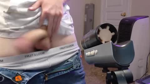 Snapshot of isaac_sheffield chatting on February 3, 1:08 pm isaac online show from February 3, 1:08 pm