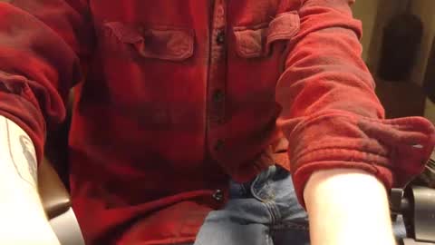 Snapshot of isaac_sheffield chatting on February 15, 1:27 pm isaac online show from February 15, 1:27 pm