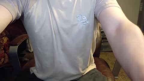 Snapshot of isaac_sheffield chatting on February 27, 2:43 pm isaac online show from February 27, 2:43 pm