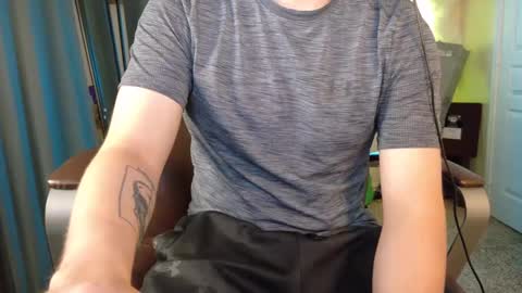 Snapshot of isaac_sheffield chatting on September 17, 10:55 pm isaac online show from September 17, 10:55 pm