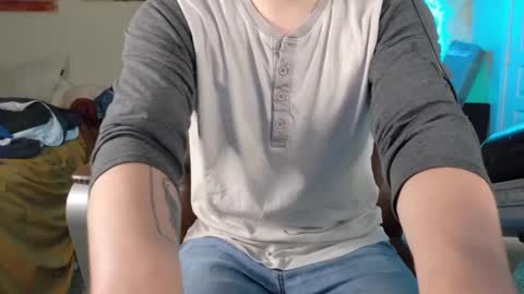 Snapshot of isaac_sheffield chatting on September 21, 10:22 pm isaac online show from September 21, 10:22 pm