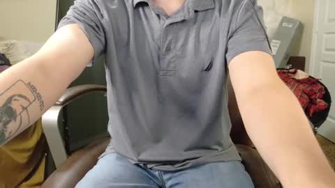 Snapshot of isaac_sheffield chatting on September 27, 2:27 am isaac online show from September 27, 2:27 am