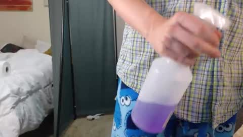 Snapshot of isaac_sheffield chatting on October 1, 7:25 am isaac online show from October 1, 7:25 am