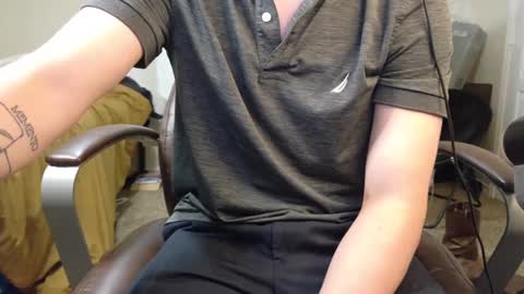 Snapshot of isaac_sheffield chatting on October 11, 11:25 pm isaac online show from October 11, 11:25 pm