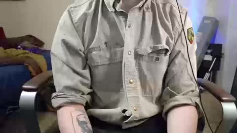 Snapshot of isaac_sheffield chatting on October 16, 10:44 pm isaac online show from October 16, 10:44 pm