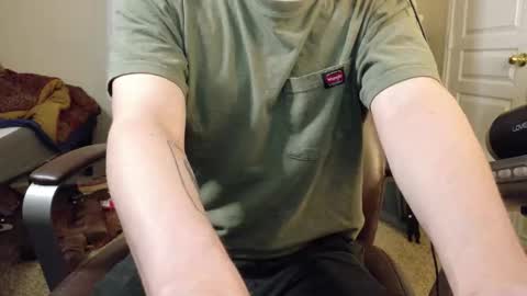 Snapshot of isaac_sheffield chatting on October 17, 11:51 pm isaac online show from October 17, 11:51 pm