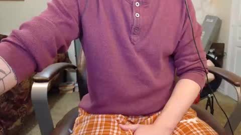 Snapshot of isaac_sheffield chatting on October 21, 3:07 am isaac online show from October 21, 3:07 am