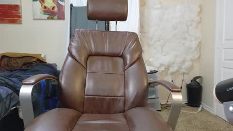 Snapshot of isaac_sheffield chatting on November 3, 8:54 pm isaac online show from November 3, 8:54 pm