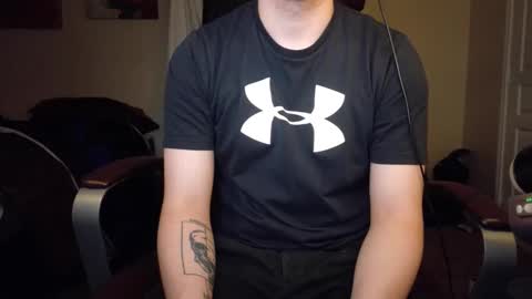 Snapshot of isaac_sheffield chatting on November 15, 2:53 am isaac online show from November 15, 2:53 am