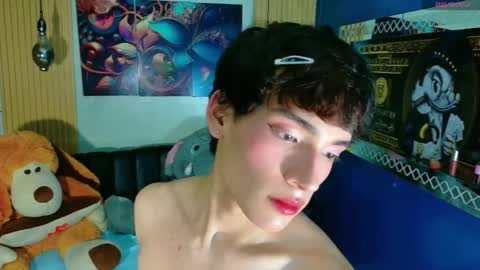 Snapshot of isaacnova chatting on April 13, 8:36 pm isaacnova online show from April 13, 8:36 pm