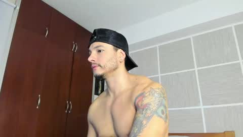 Snapshot of isaacsuarez chatting on May 10, 2:06 am Isaac Surez online show from May 10, 2:06 am