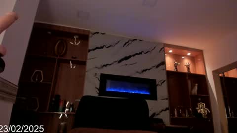 Snapshot of isabel_escorcia chatting on February 23, 9:22 am Isabel online show from February 23, 9:22 am