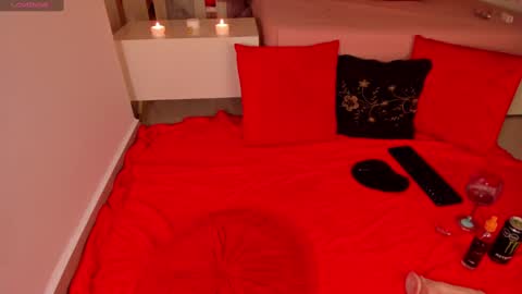 Snapshot of isabel_escorcia chatting on March 9, 5:22 am Isabel online show from March 9, 5:22 am