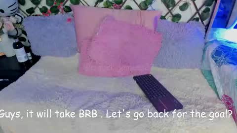 Snapshot of isabel_jamess chatting on June 14, 2:24 am Isa online show from June 14, 2:24 am