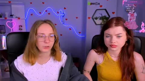 Snapshot of isabel_wave chatting on May 31, 7:04 pm isabel online show from May 31, 7:04 pm