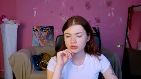 Snapshot of isabel_wave chatting on June 19, 7:06 pm isabel online show from June 19, 7:06 pm