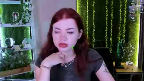 Snapshot of isabel_wave chatting on July 25, 7:11 pm isabel online show from July 25, 7:11 pm